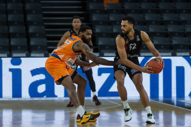 意义却远超 意义却远超