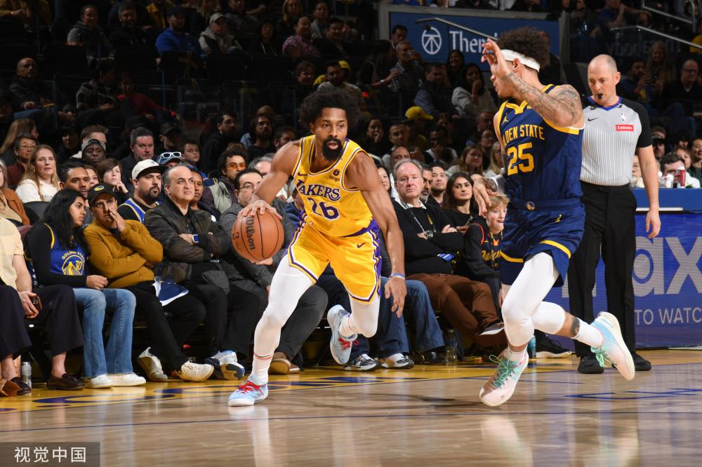 与此同时 与此同时