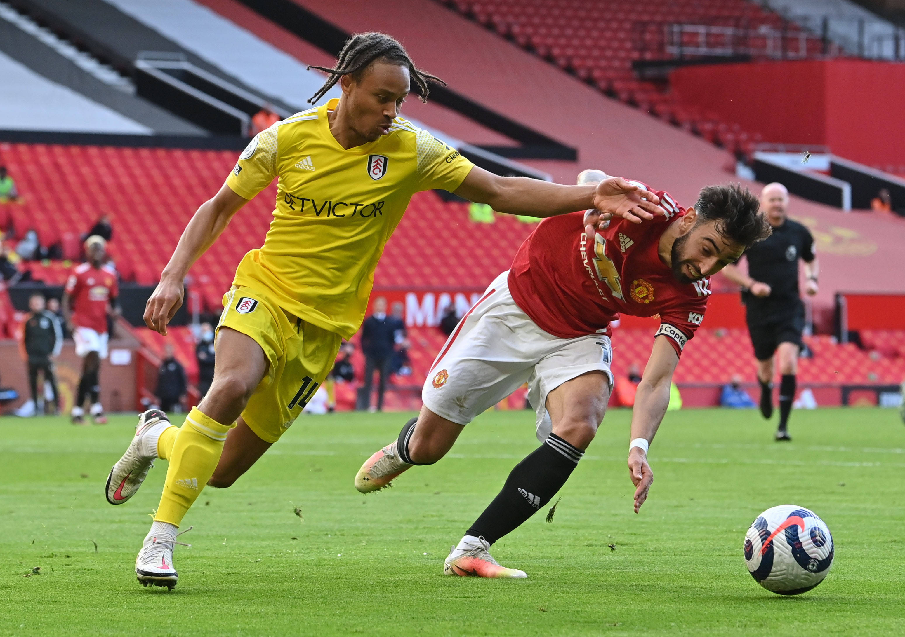 同时开创了 同时开创了